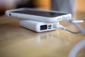 Qual o melhor carregador portátil para iPhone em 2025?
